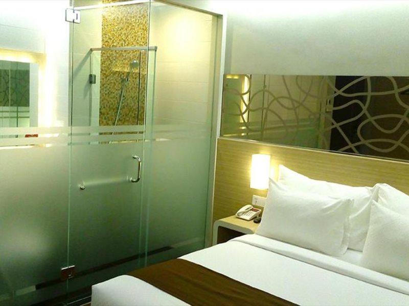 Grand Citihub Hotel @Kartini Μπαντάρ Λαμπούνγκ Εξωτερικό φωτογραφία